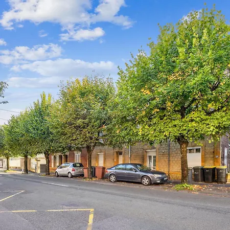 Budget Downtown With Parking Apartament *