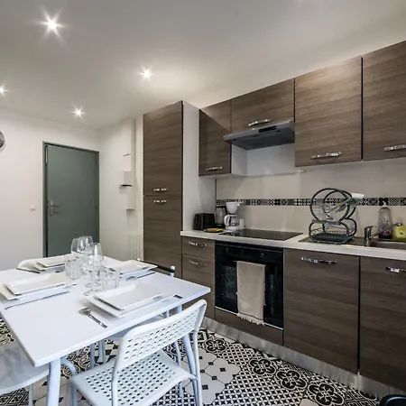 Budget Downtown With Parking