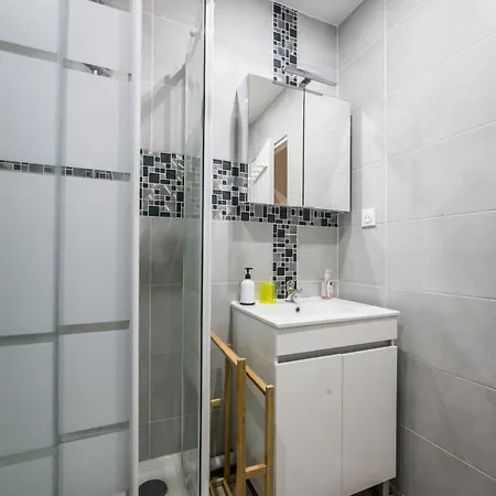 Apartament Budget Downtown With Parking *