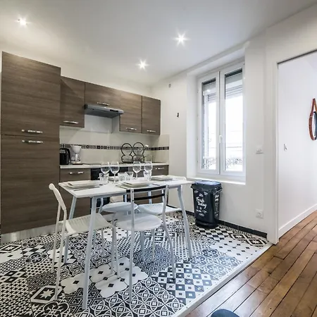 Budget Downtown With Parking