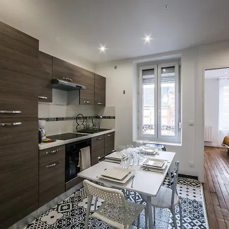 Budget Downtown With Parking Charleville-Mézières